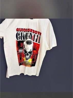 G59 Grey III Tee Graphic Tee in White & Red Size Large NWT